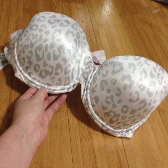 Pink bra - Picture 1 of 3