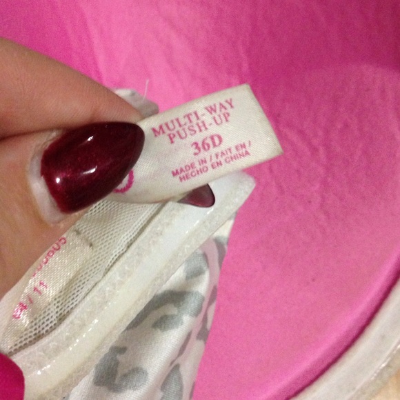 Pink bra - Picture 3 of 3