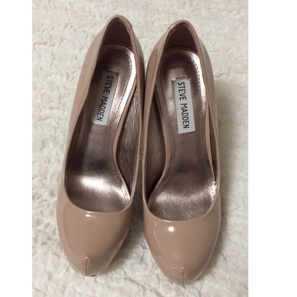 STEVE MADDEN nude pumps size 6.5
