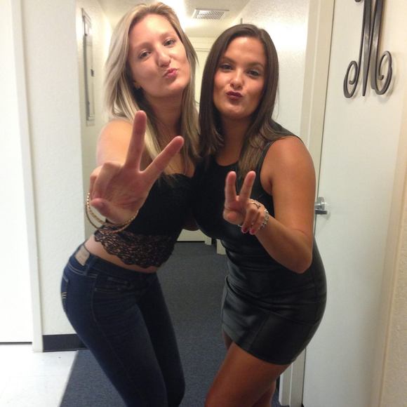 Meet your Posher, Julie - Picture 1 of 1