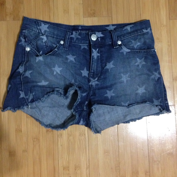 Star shorts