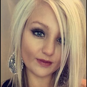 Meet your Posher, Ashlyn