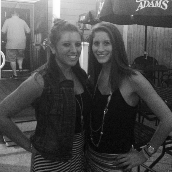 Meet your Posher, Kim - Picture 1 of 2