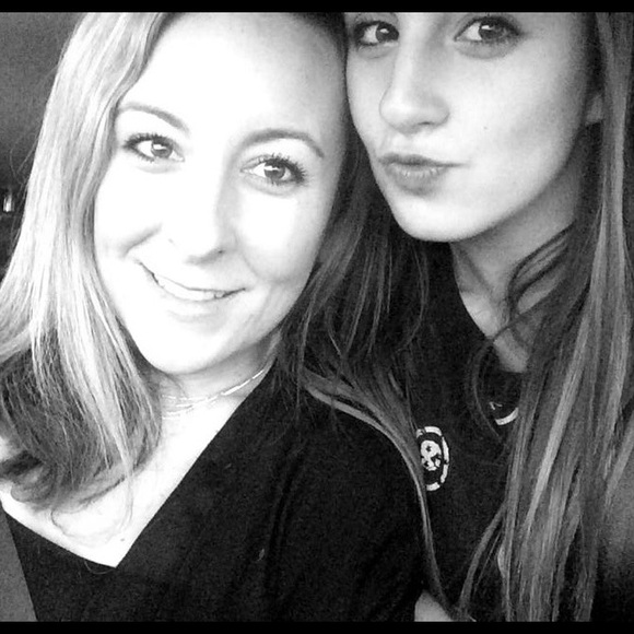 Welcome to my closet! - Picture 6 of 6