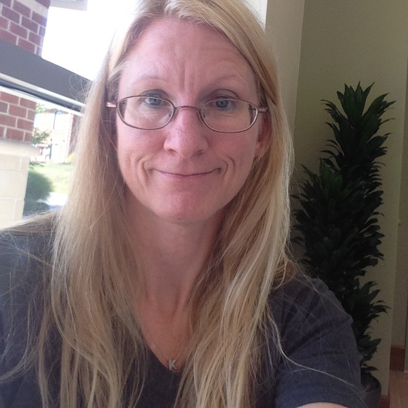 Meet your Posher, Kelly jo - Picture 2 of 4