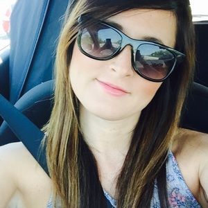 Meet your Posher, Theresa