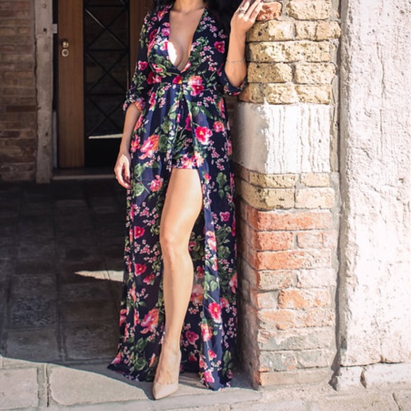 Floral Romper- ❌❌SOLD❌❌ - Picture 3 of 3