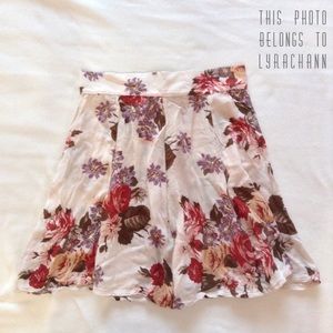 //SOLD// Brandy Melville Floral Skirt