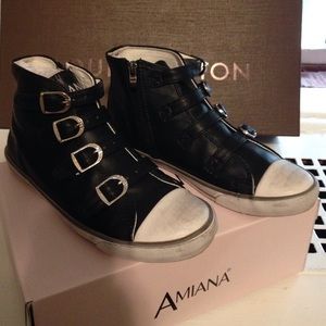 Amiana gently worn high top sneakers size 37