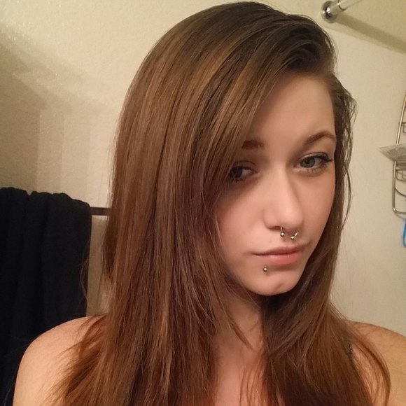 Meet your Posher, Zoe