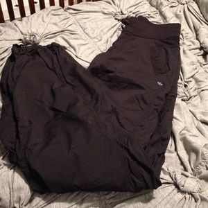 Lululemon Black Studio Pant Unlined size 2