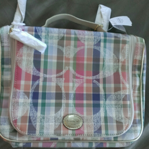 Sold sold Nwt coach travel toiletries case - Picture 1 of 4