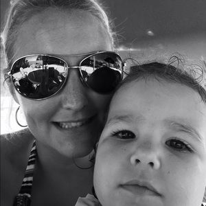 Meet your Posher, Leslie