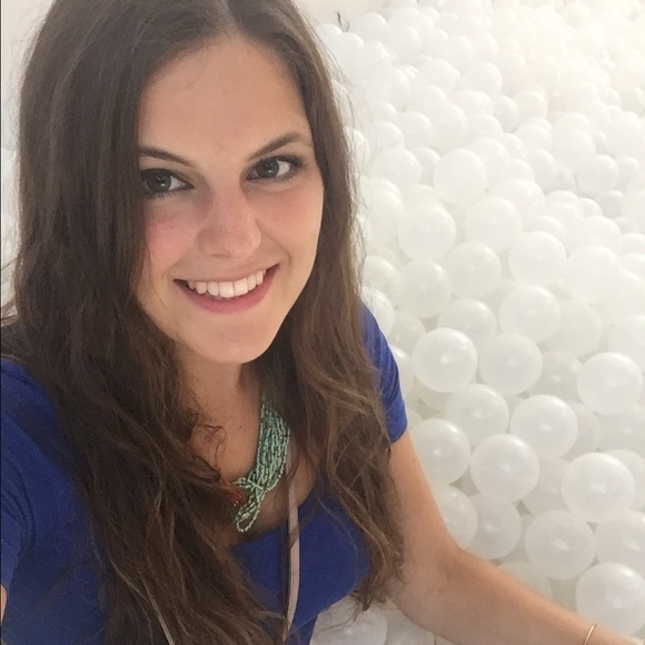 Meet your Posher, Jaclyn - Picture 1 of 1