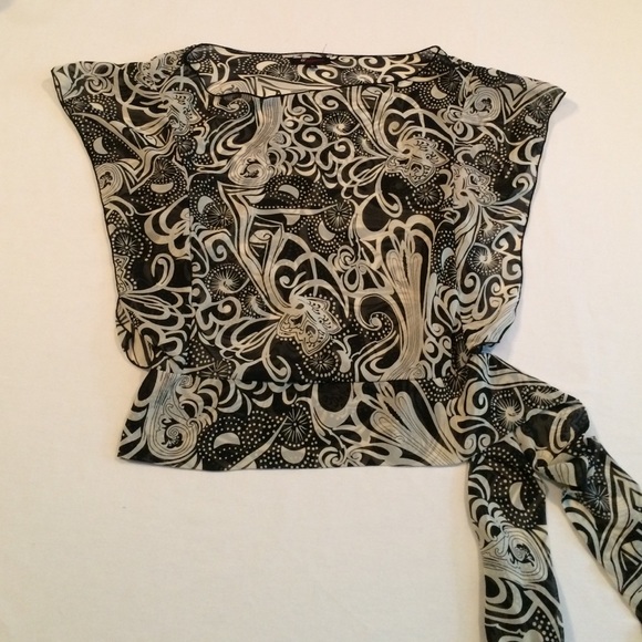 Awesome Sheer Top✨Sale✨