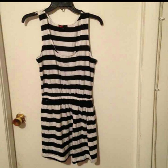 Forever 21 black and white striped dress medium