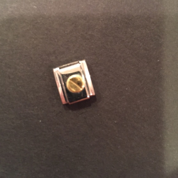 Nomination screw charm