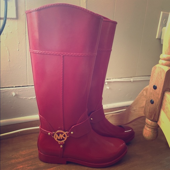 red michael kors boots
