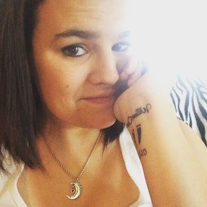 Meet your Posher, Chrystal