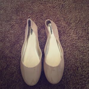 Nude Ballet Flats