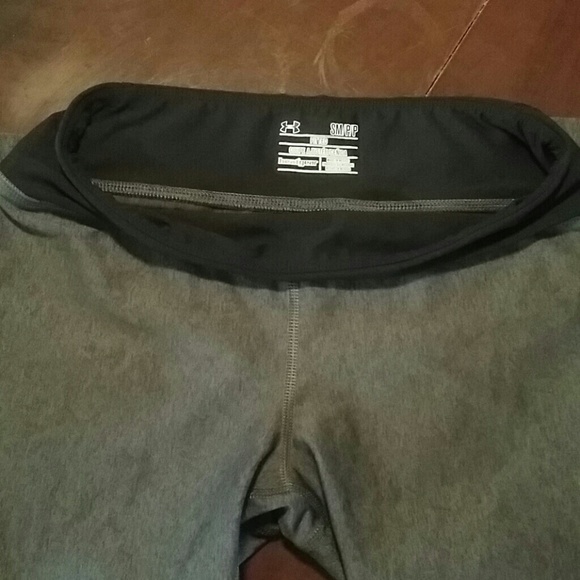 Under armour fitted crops