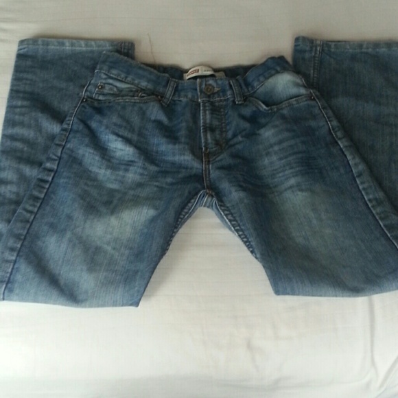 Levis - Picture 2 of 4