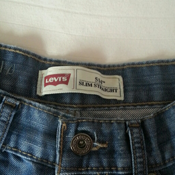 Levis - Picture 3 of 4