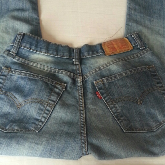 Levis - Picture 4 of 4