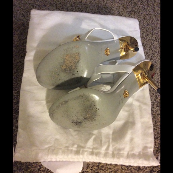 White Versace Medusa head sandal ❌SOLD❌ - Picture 4 of 4