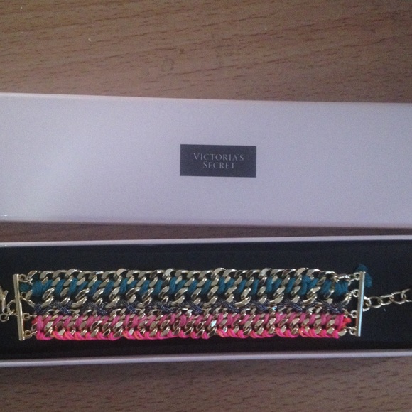 Vs bracelet