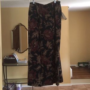 Floral print skirt