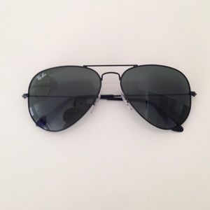 Ray-Ban Black Frame Classic Aviators