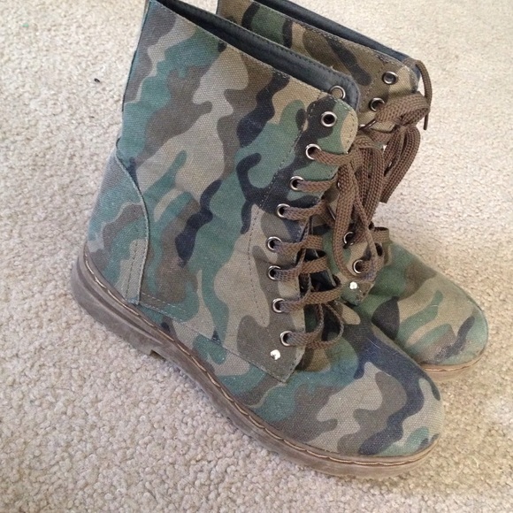 Camo boots
