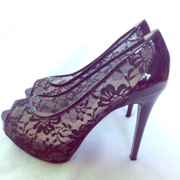 Guess Shoes - Guess Lace Pumps