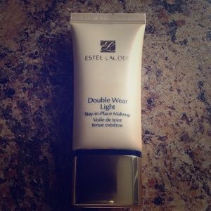 Estee Lauder Double Wear Light