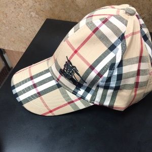 Burberry hat