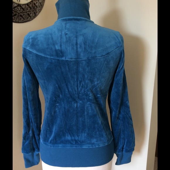 ⬇️REDUCED⬇️Nike Velour Zip Up - Picture 2 of 3