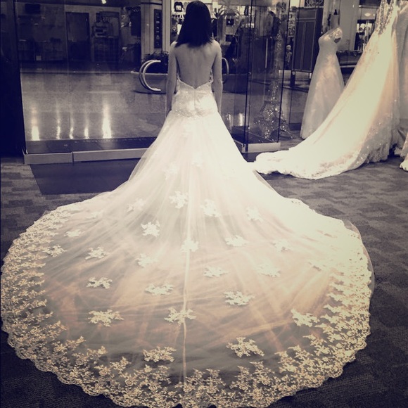 Wedding dresses gowns
