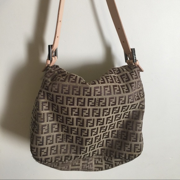 ๐ Fendi Authentic Bag ๐ - Picture 2 of 4