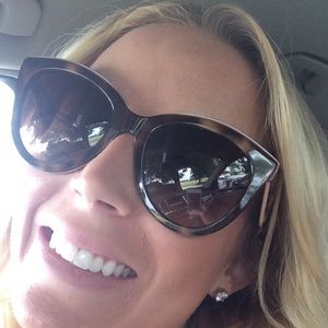 Meet your Posher, Libby