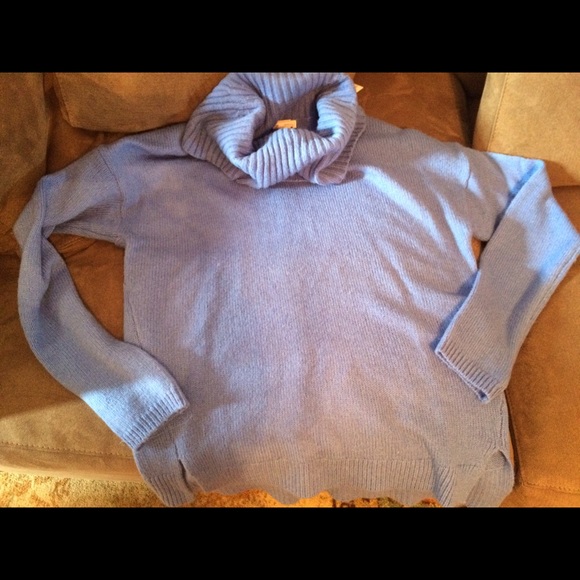 Sweater - Picture 1 of 1