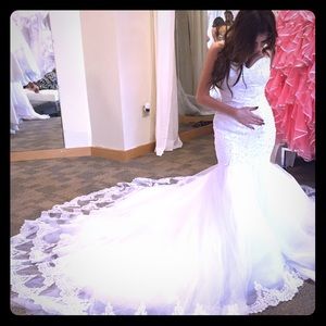 Wedding dress gown