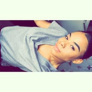 Meet your Posher, Adrienne