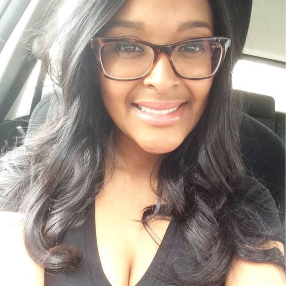 Meet your Posher, Latitia - Picture 1 of 1