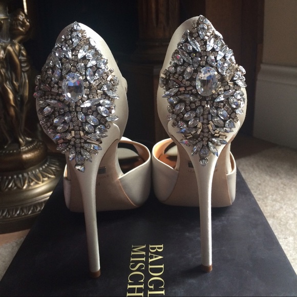 Badgley Mischka Kindra Ivory Heels