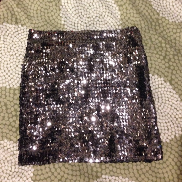 Gorgeous sequin miniskirt