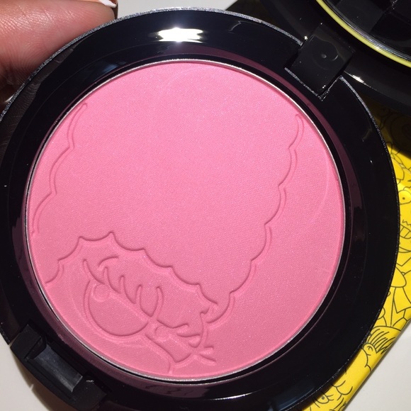 Powder Blush👛 - Picture 2 of 4