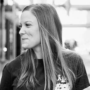 Meet your Posher, Elise