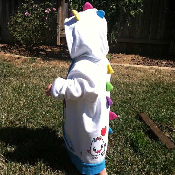 So So Happy Sweaters - NWOT    So So Happy Lucky White Hoodie - Medium