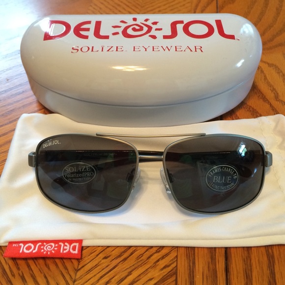Del Sol Accessories - Color changing sunglasses